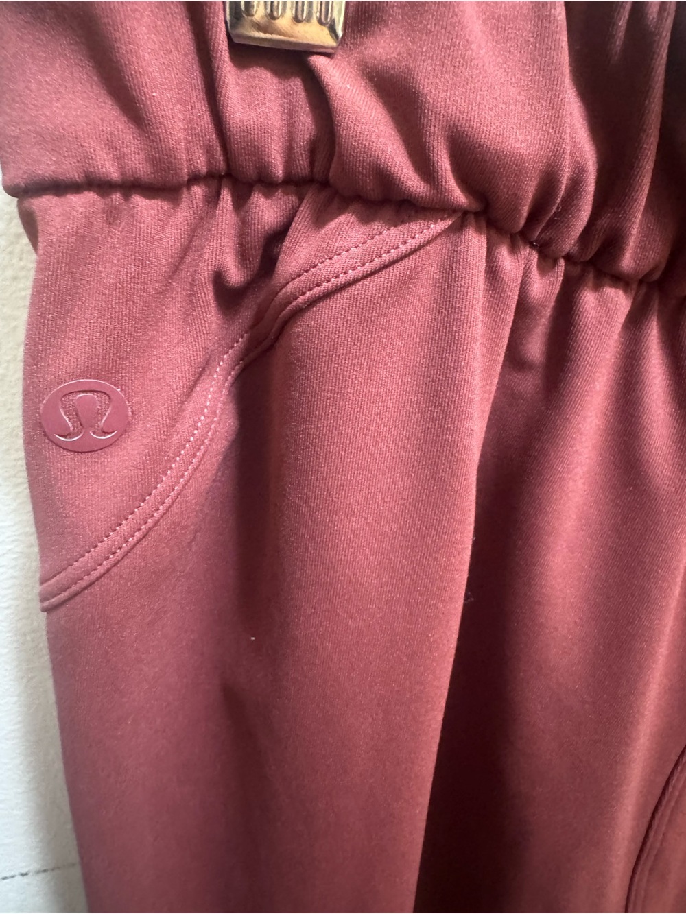 lululemon Women's Paperbag Waist Joggers - Brick Red size 6 - Picture 4 of 5